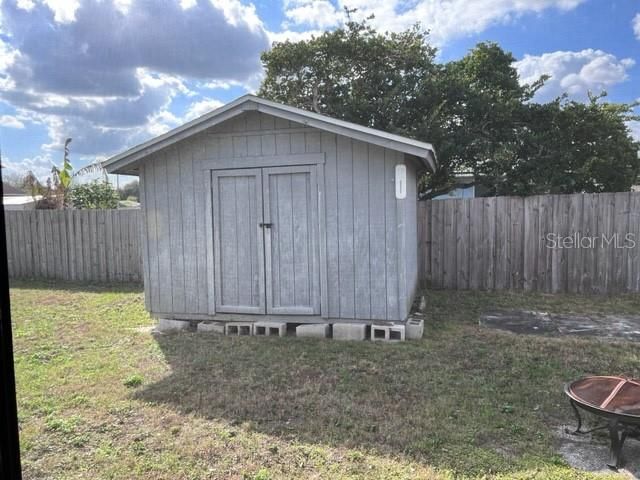 Recently Rented: $1,800 (3 beds, 2 baths, 1280 Square Feet)