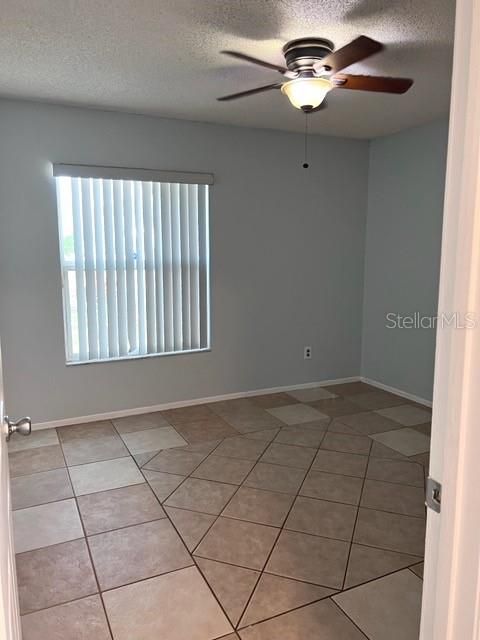 Recently Rented: $1,800 (3 beds, 2 baths, 1280 Square Feet)
