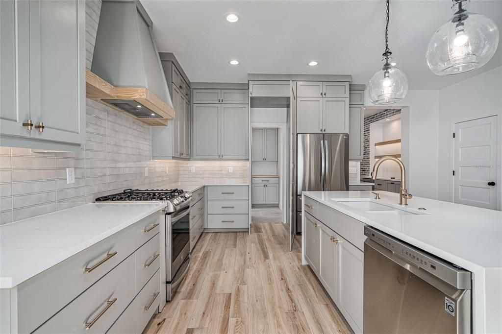 Recently Sold: $725,000 (3 beds, 2 baths, 2050 Square Feet)