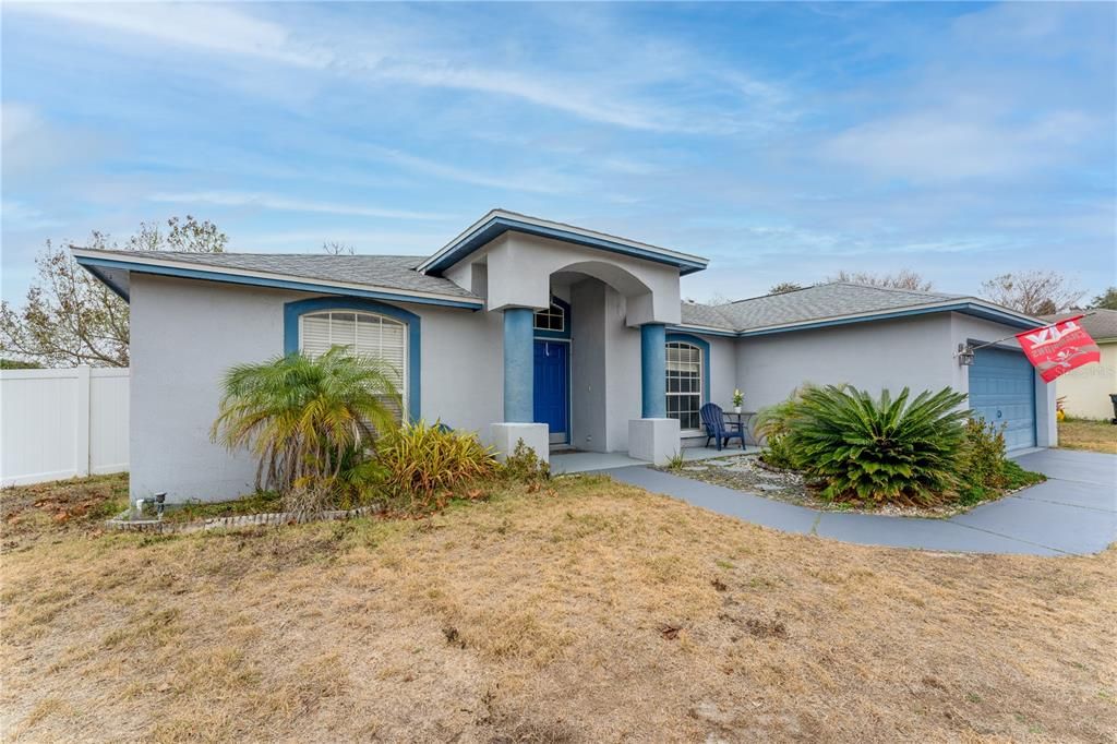 Recently Sold: $370,000 (4 beds, 2 baths, 1855 Square Feet)