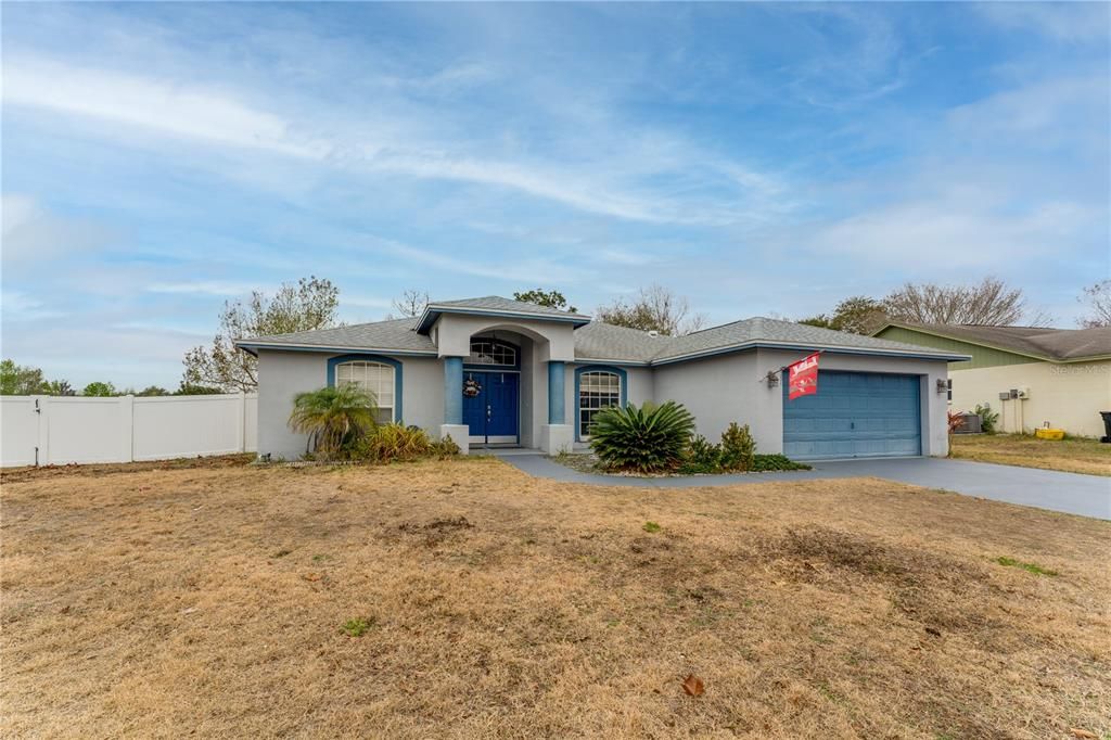 Recently Sold: $370,000 (4 beds, 2 baths, 1855 Square Feet)