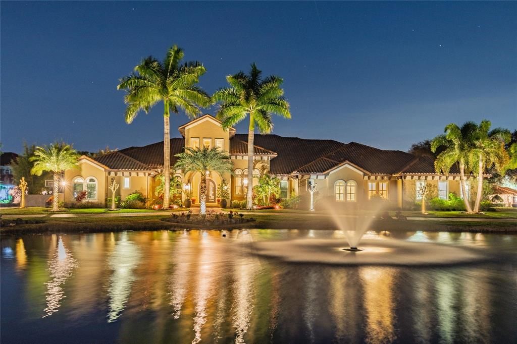 Recently Sold: $3,350,000 (6 beds, 6 baths, 7148 Square Feet)
