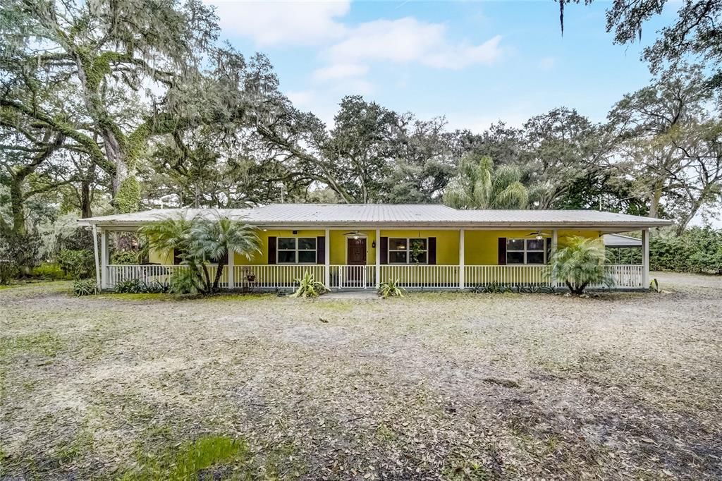 Recently Sold: $450,000 (4 beds, 2 baths, 1928 Square Feet)