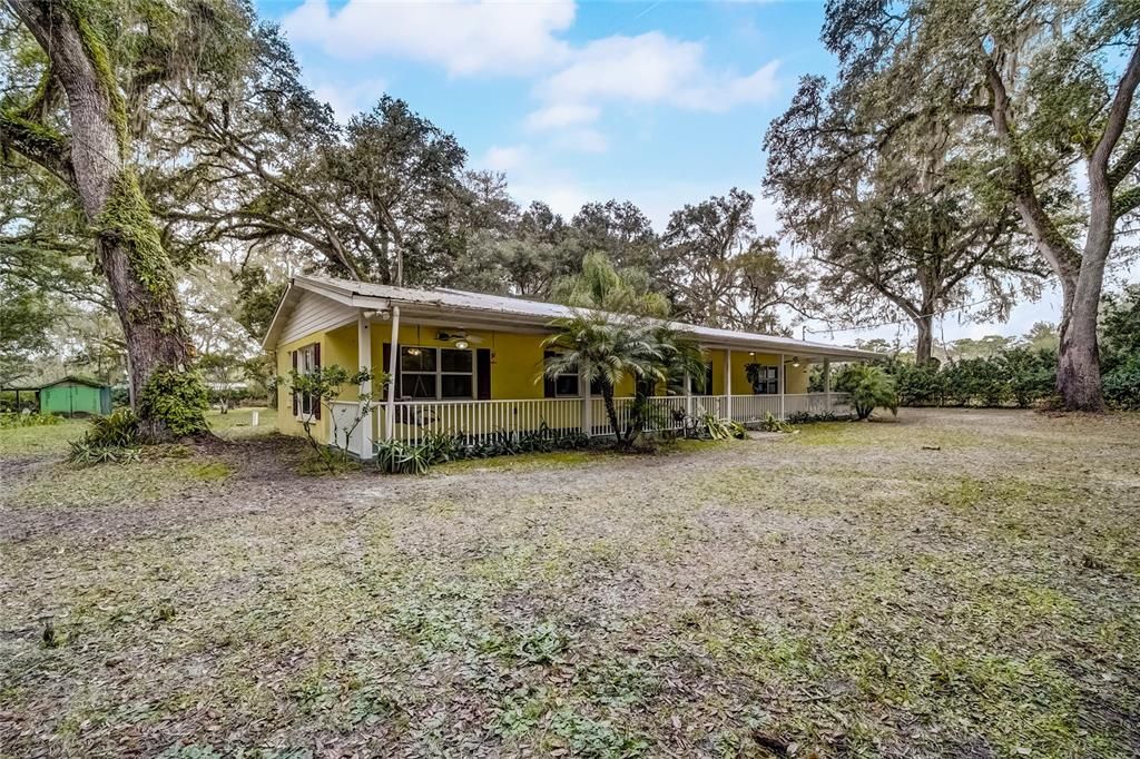 Recently Sold: $450,000 (4 beds, 2 baths, 1928 Square Feet)