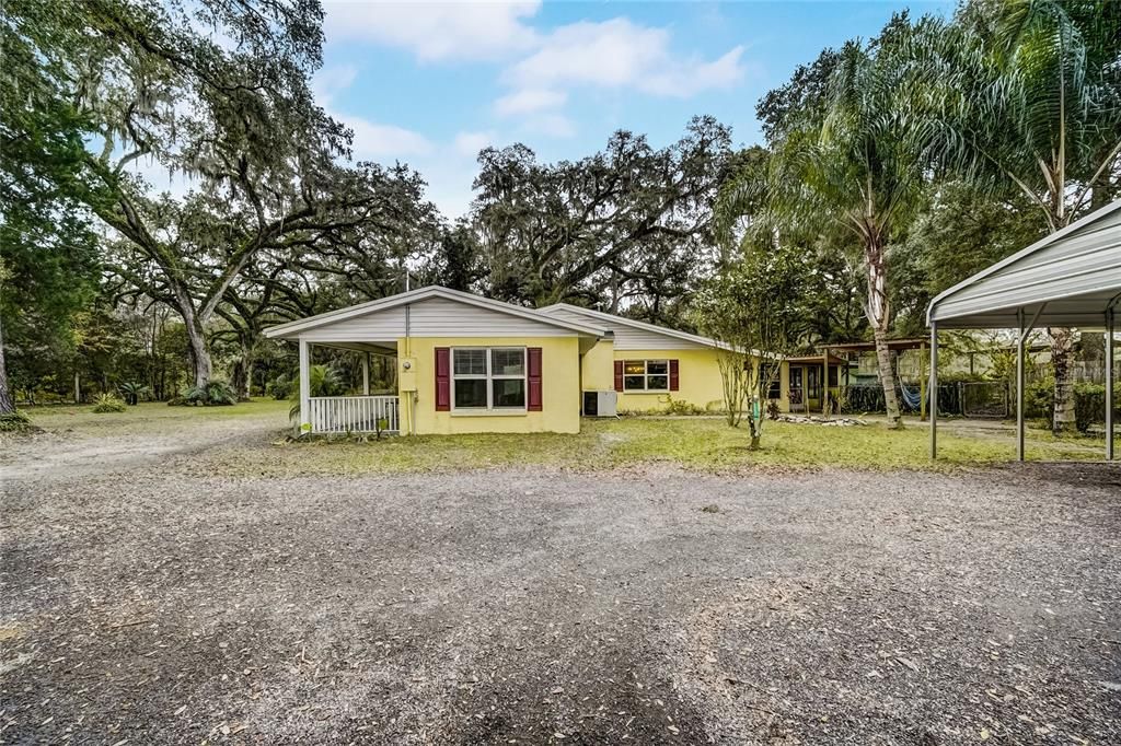 Recently Sold: $450,000 (4 beds, 2 baths, 1928 Square Feet)