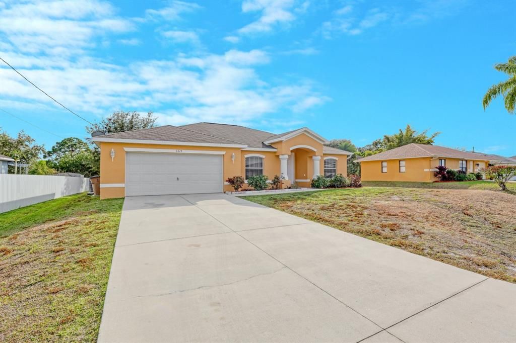 Recently Sold: $305,000 (3 beds, 2 baths, 1891 Square Feet)