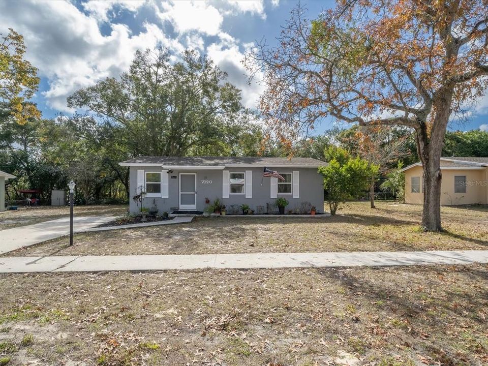 Recently Sold: $151,000 (2 beds, 1 baths, 851 Square Feet)