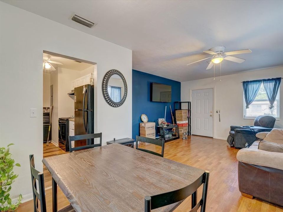 Recently Sold: $151,000 (2 beds, 1 baths, 851 Square Feet)