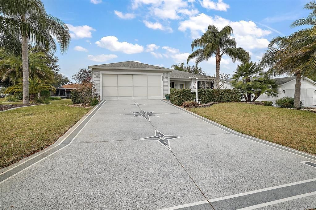 Recently Sold: $394,500 (3 beds, 2 baths, 1392 Square Feet)