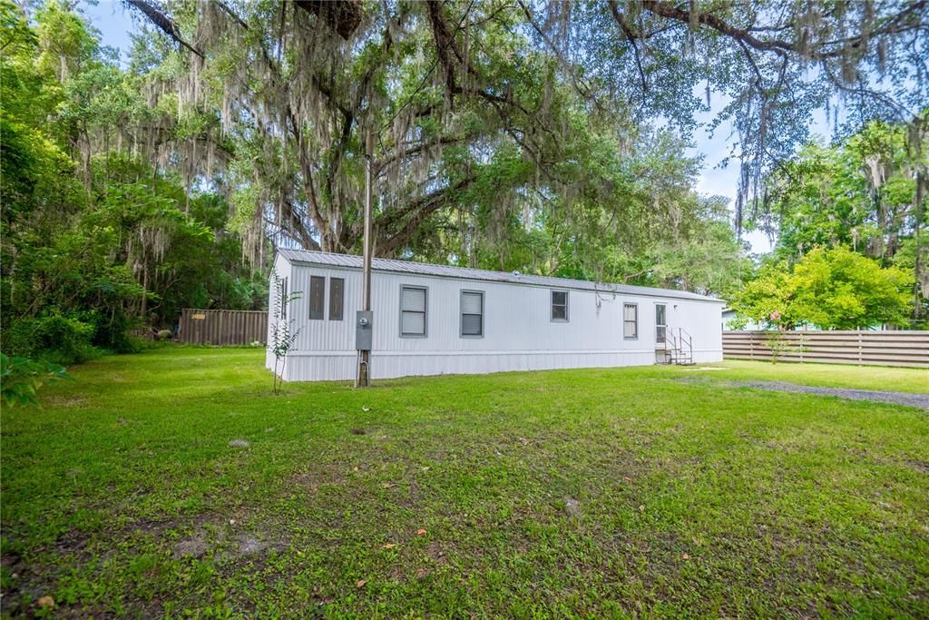 Recently Sold: $125,000 (2 beds, 2 baths, 744 Square Feet)