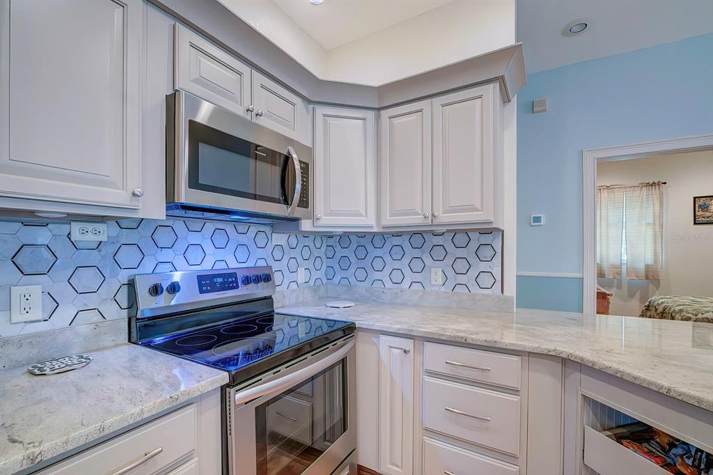 Recently Sold: $425,000 (3 beds, 1 baths, 1897 Square Feet)