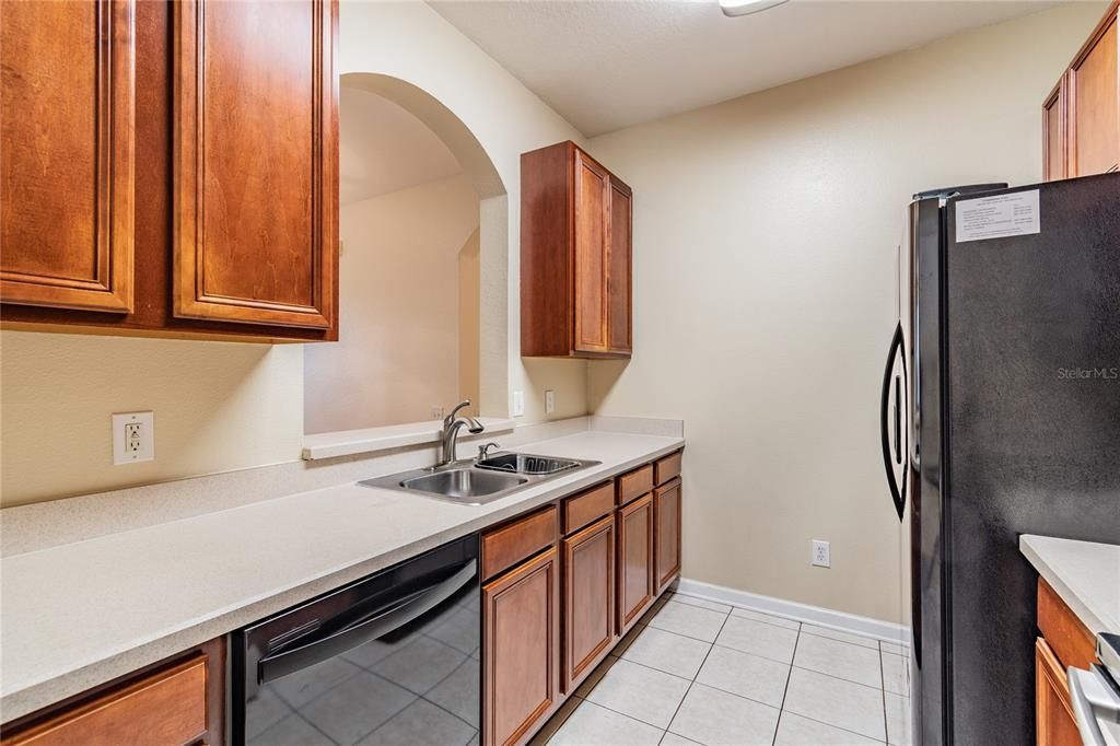 Recently Sold: $220,000 (3 beds, 2 baths, 1408 Square Feet)