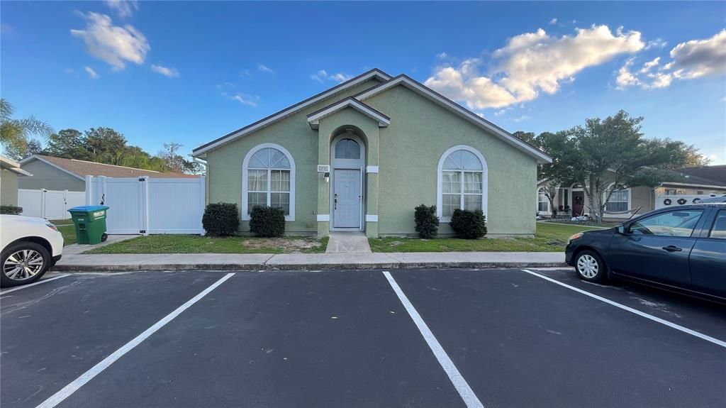 Recently Sold: $243,300 (3 beds, 2 baths, 1187 Square Feet)