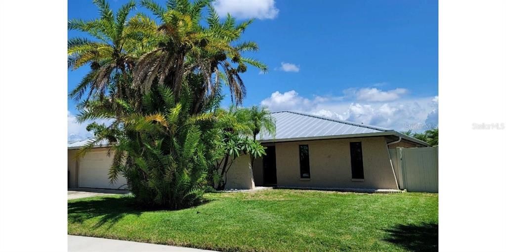 Недавно продано: $391,363 (3 спален, 3 ванн, 1608 Квадратных фут)