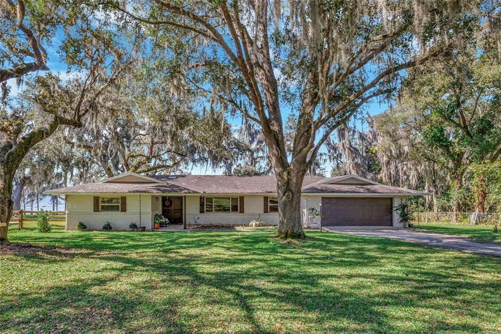 Vendido Recientemente: $645,000 (4 camas, 3 baños, 2381 Pies cuadrados)