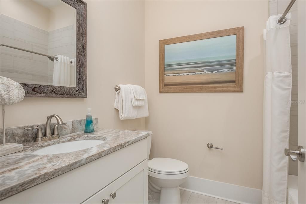 3rd Floor Guest Bath with Shower Tub Combo