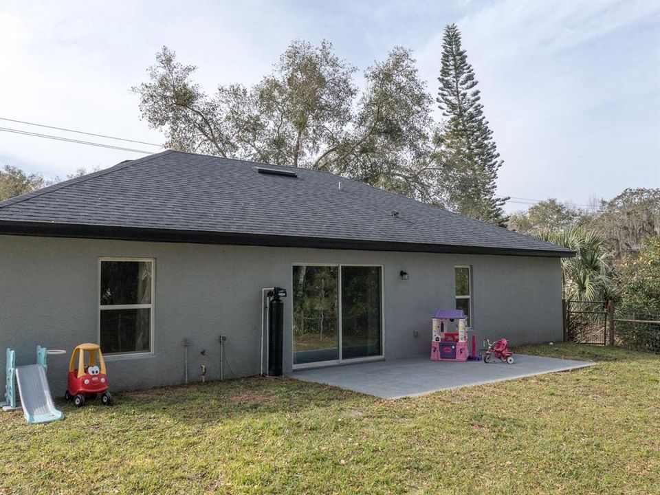 Recently Sold: $315,000 (3 beds, 2 baths, 1512 Square Feet)