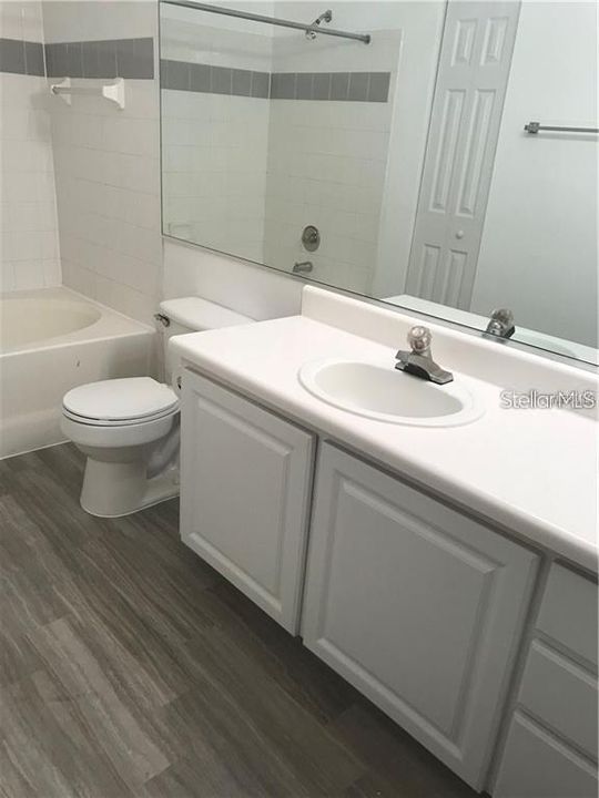 Recently Sold: $125,999 (1 beds, 1 baths, 734 Square Feet)