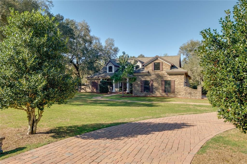 Recently Sold: $799,000 (4 beds, 3 baths, 3178 Square Feet)