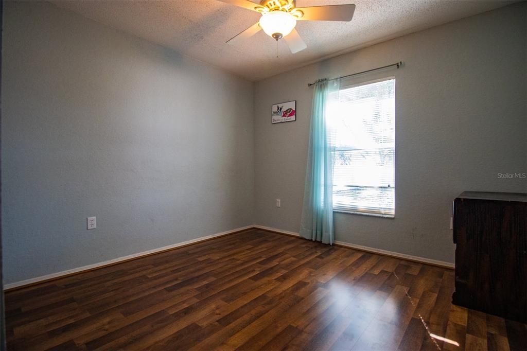 Recently Sold: $245,000 (3 beds, 2 baths, 1388 Square Feet)
