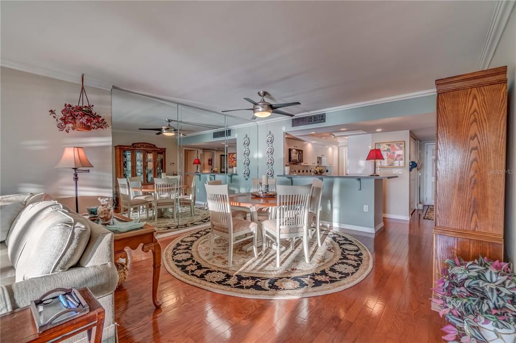 Recently Sold: $699,000 (2 beds, 2 baths, 1208 Square Feet)