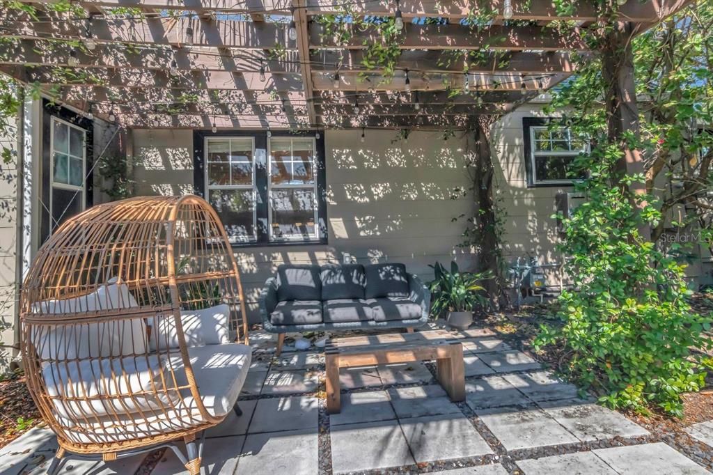 Recently Sold: $645,000 (2 beds, 2 baths, 1497 Square Feet)
