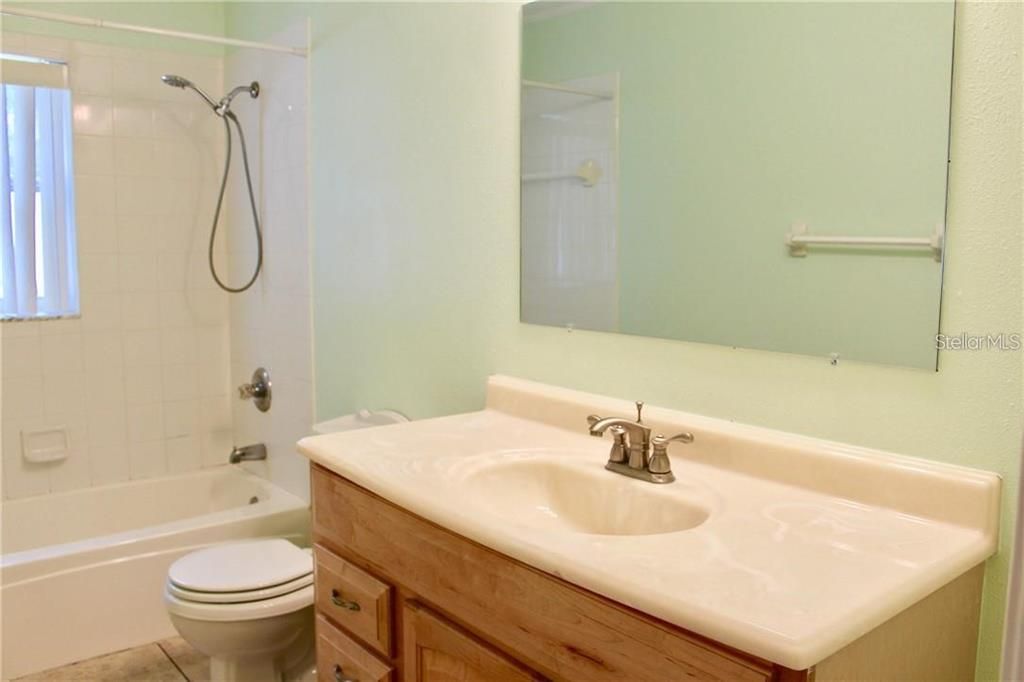 最近租的: $1,750 (2 贝兹, 1 浴室, 1200 平方英尺)
