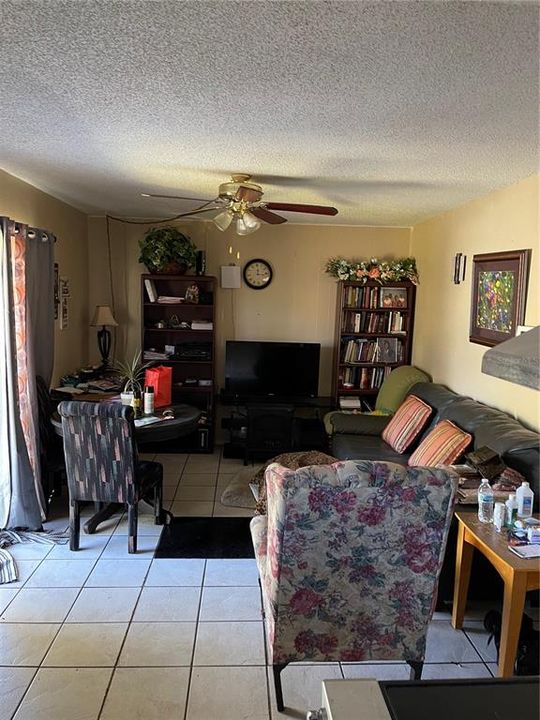 Recently Sold: $240,000 (3 beds, 2 baths, 1332 Square Feet)