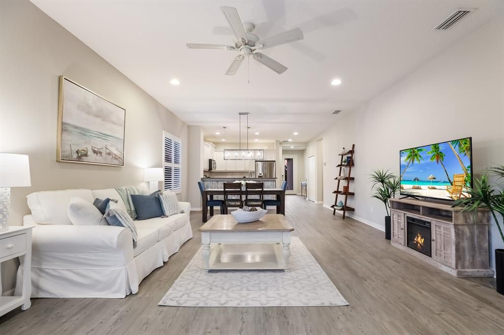 Recently Sold: $525,000 (3 beds, 2 baths, 2044 Square Feet)