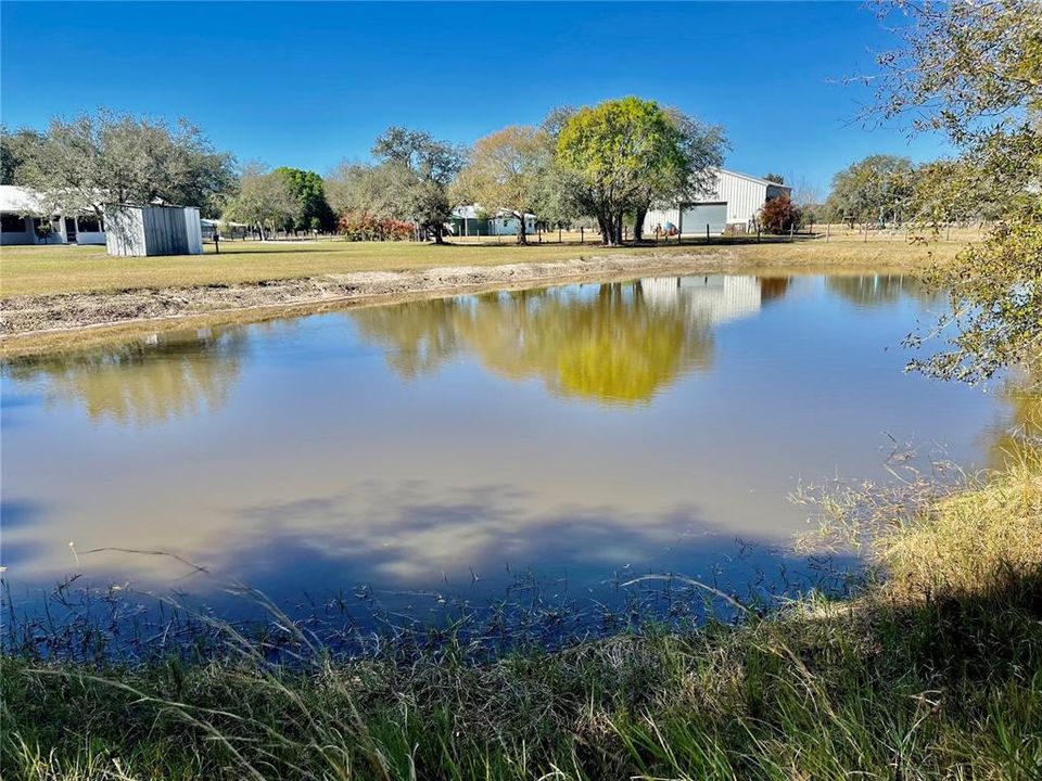 Vendido Recientemente: $359,000 (4 camas, 2 baños, 2131 Pies cuadrados)