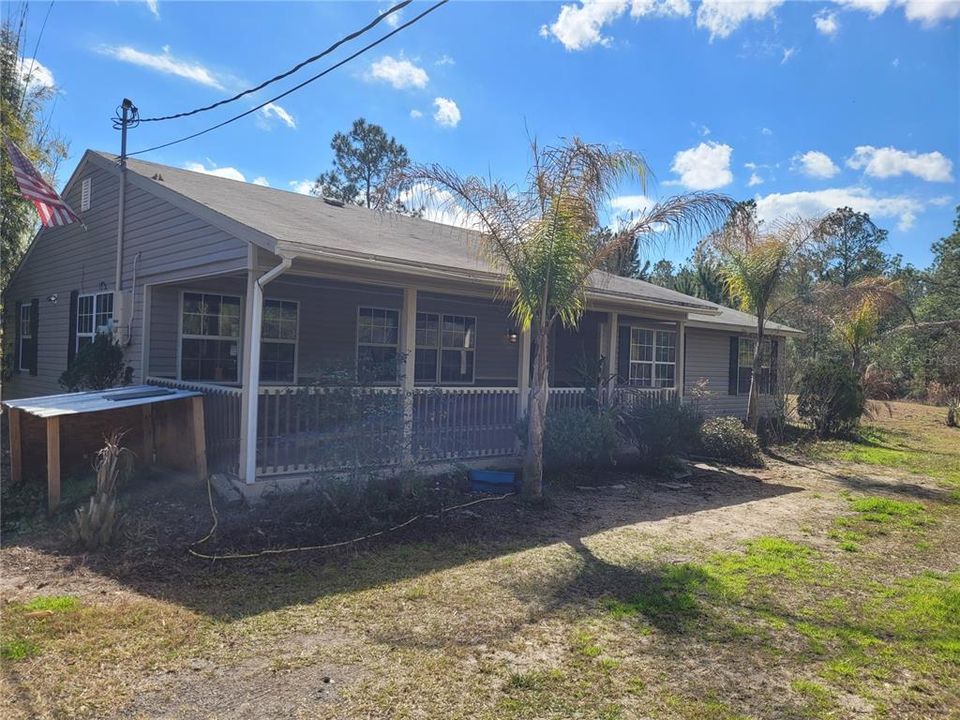 Recently Sold: $275,000 (4 beds, 1 baths, 1680 Square Feet)