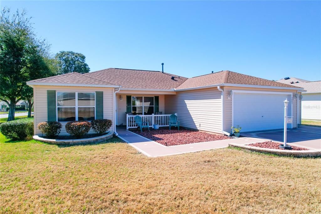 Recently Sold: $419,000 (3 beds, 2 baths, 1392 Square Feet)
