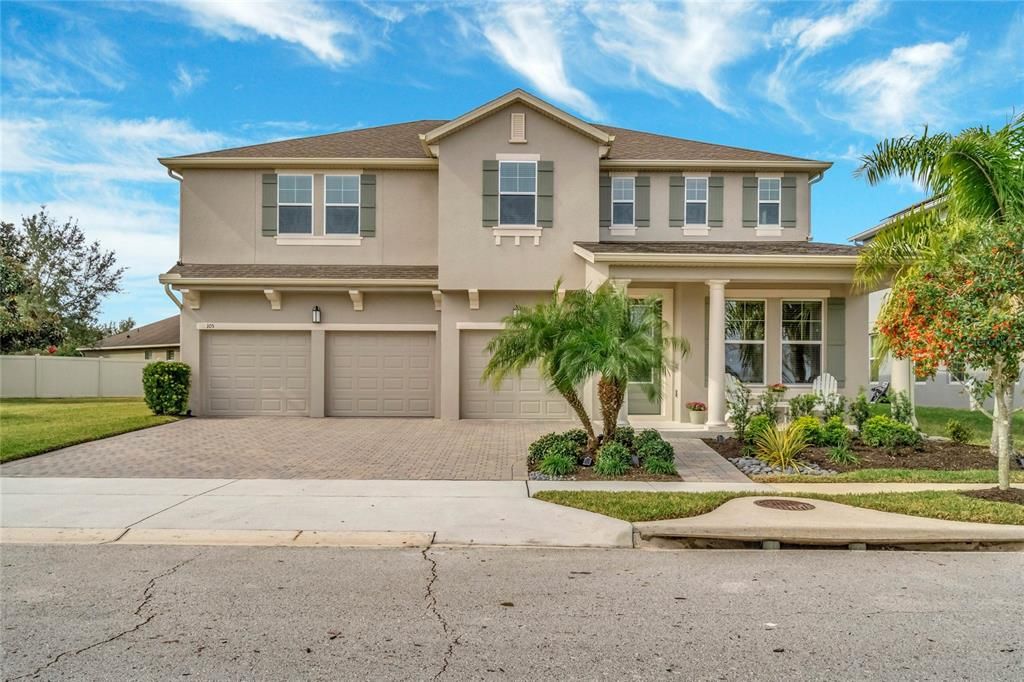 Recently Sold: $675,000 (5 beds, 3 baths, 3904 Square Feet)