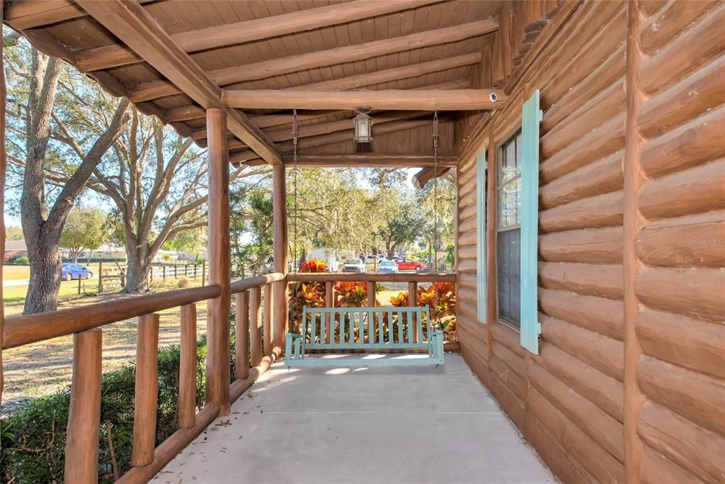 Recently Sold: $369,000 (2 beds, 2 baths, 1824 Square Feet)