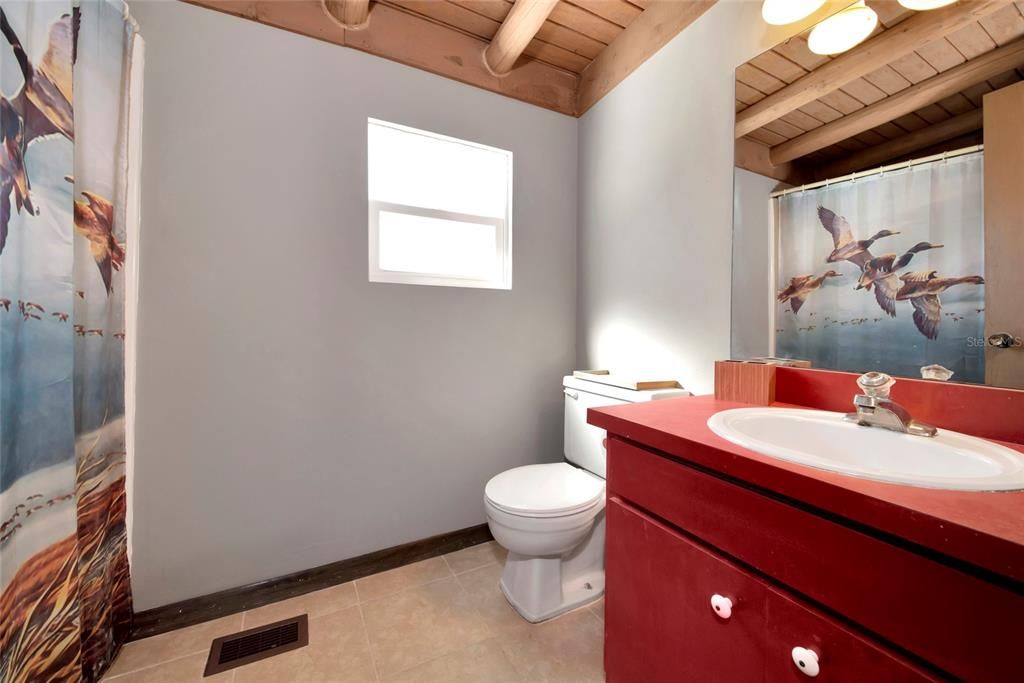 最近售出: $369,000 (2 贝兹, 2 浴室, 1824 平方英尺)