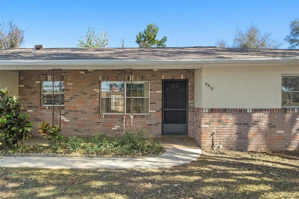 Recently Sold: $235,000 (3 beds, 2 baths, 1300 Square Feet)