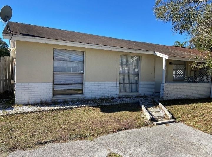 Recently Sold: $220,000 (3 beds, 1 baths, 957 Square Feet)