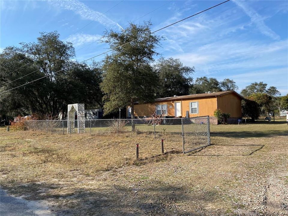 Recently Sold: $113,500 (3 beds, 2 baths, 1200 Square Feet)