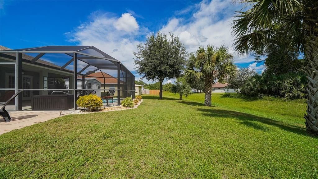 Recently Sold: $359,000 (3 beds, 2 baths, 1372 Square Feet)