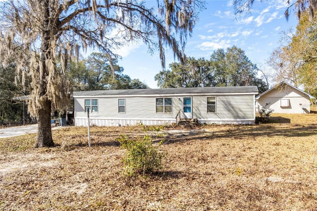 Recently Sold: $140,000 (3 beds, 2 baths, 1440 Square Feet)