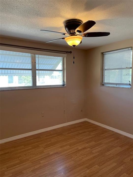 Recently Sold: $175,000 (2 beds, 2 baths, 1142 Square Feet)