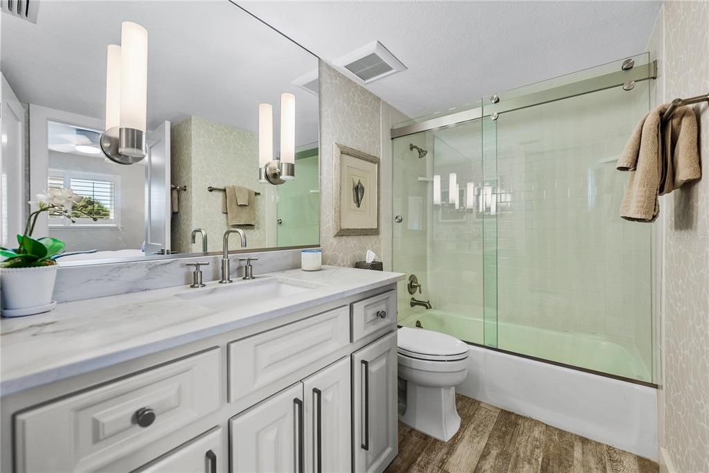 Recently Sold: $3,900,000 (3 beds, 3 baths, 1488 Square Feet)