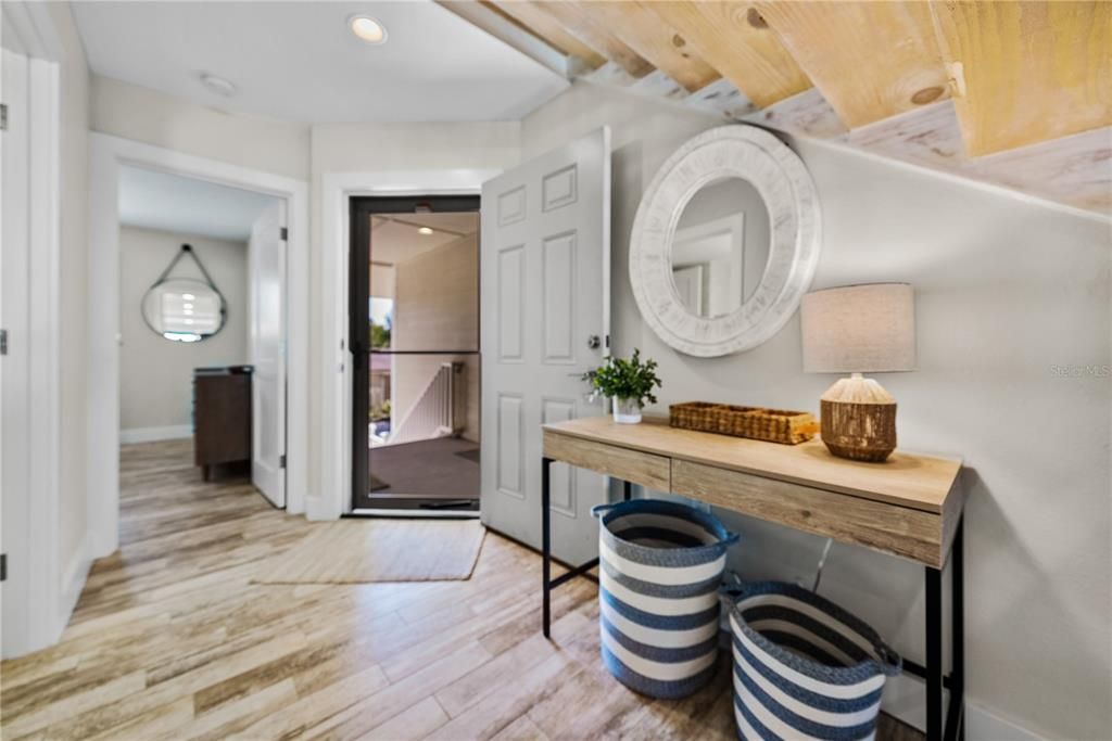 Recently Sold: $3,900,000 (3 beds, 3 baths, 1488 Square Feet)