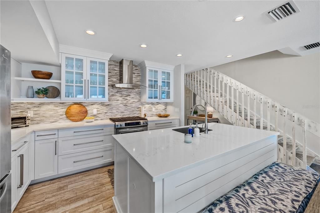 Recently Sold: $3,900,000 (3 beds, 3 baths, 1488 Square Feet)