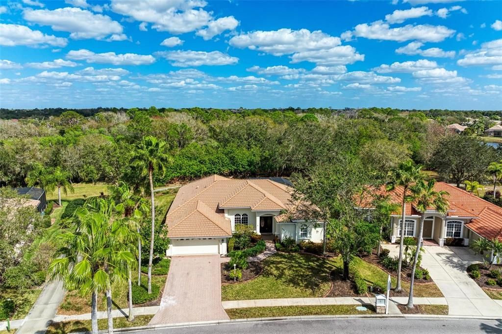 Recently Sold: $1,099,000 (3 beds, 2 baths, 2689 Square Feet)