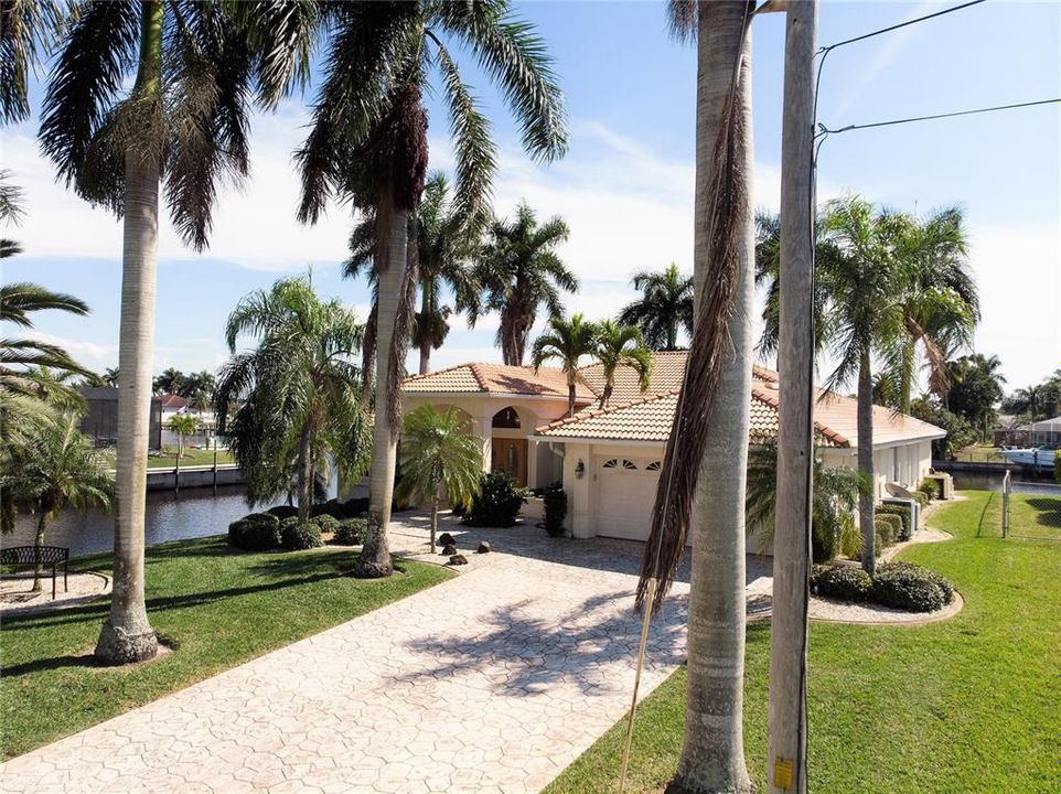 Recently Sold: $1,100,000 (3 beds, 3 baths, 2450 Square Feet)