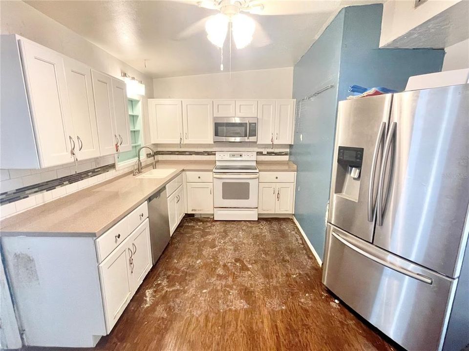 Recently Sold: $175,000 (3 beds, 2 baths, 1435 Square Feet)