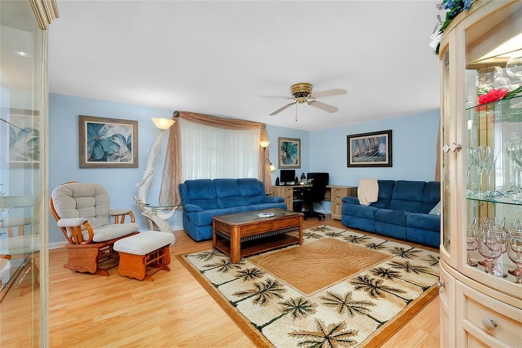 Recently Sold: $245,000 (2 beds, 2 baths, 1195 Square Feet)