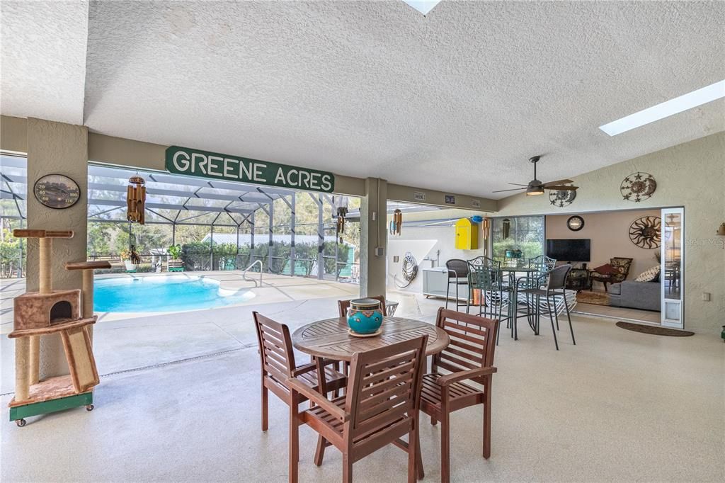 Covered Patio area for entertaining