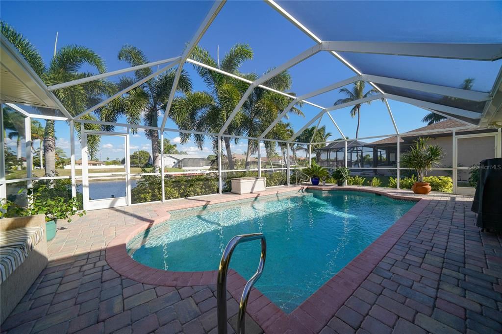 Recently Sold: $645,000 (4 beds, 3 baths, 2078 Square Feet)
